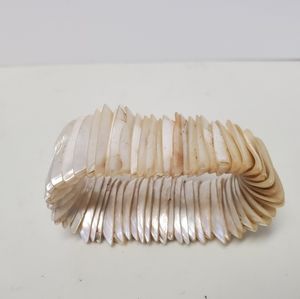 Shell Bracelet one size fits most